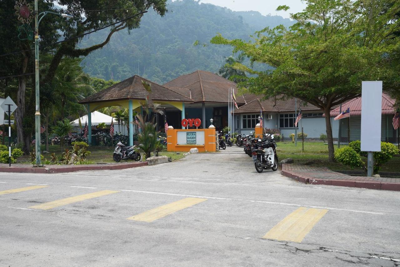 Oyo 44020 Kejora Garden Resort Kampong Pasir Bogak Εξωτερικό φωτογραφία